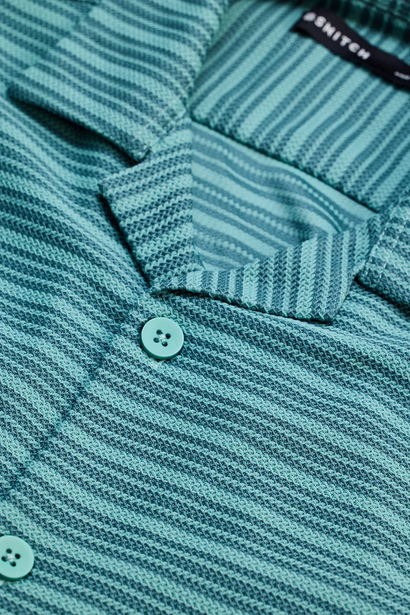 سنيتش قميص مخطط بتصميم بوكس فيت باللون الفيروزي